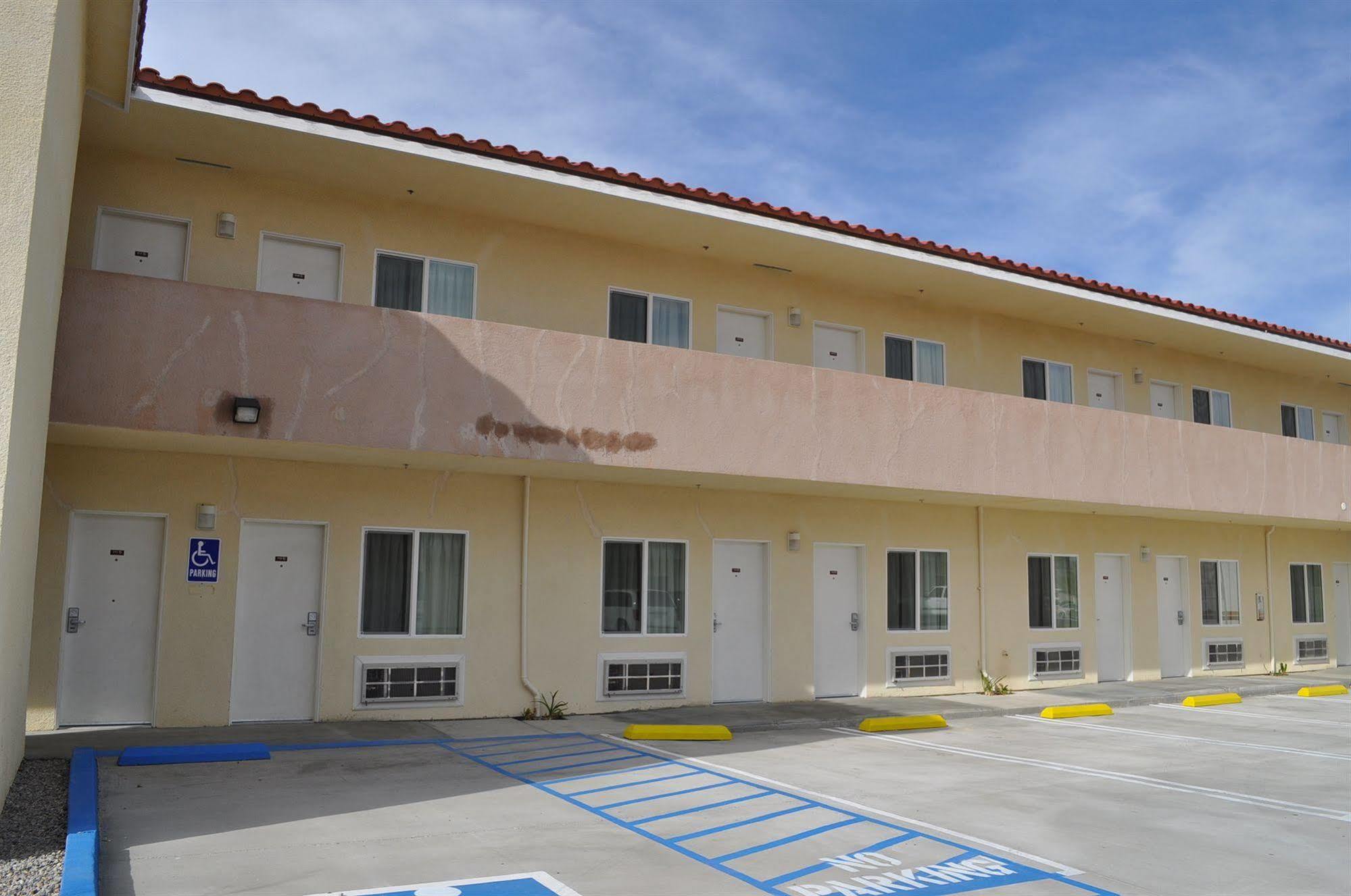 America Inn & Suites Ridgecrest Exterior foto